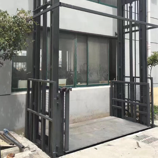 乌烈镇5吨室外升降货梯